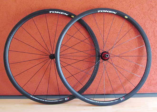 C28 CARBON CLINCHER WHEELSET