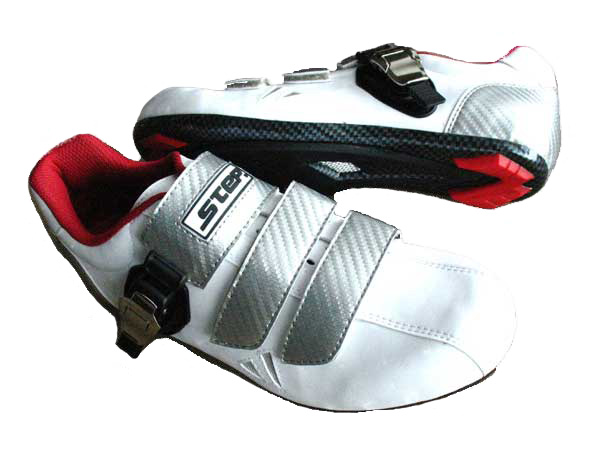 STEP RACING SHOES M 42 white/silver - Click Image to Close